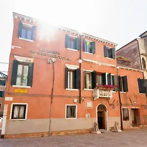 Ca' San Marcuola 1 2*, Veneza Itália